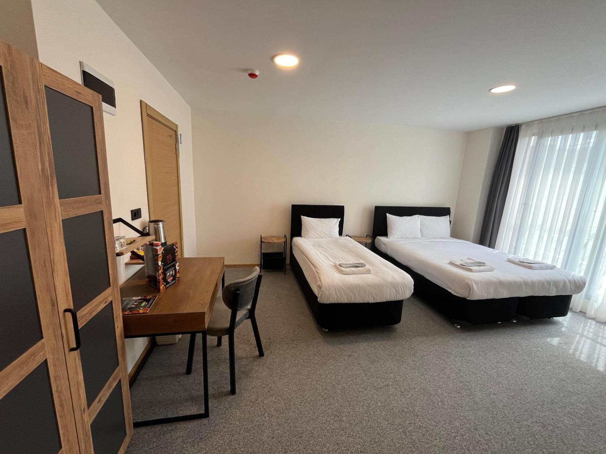 New Garden Airport Hotel Arnavutkoy Exterior photo